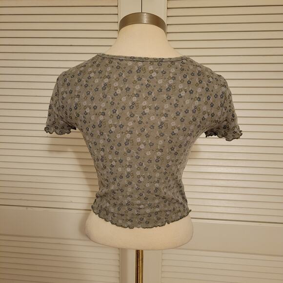 American Eagle Green Floral Ribbed Baby Tee Lettuce Hem Stretch Small - Picture 2 of 7